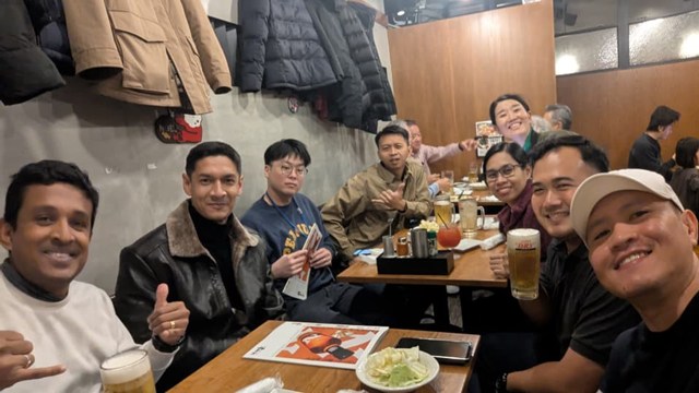 食事を楽しむ様子